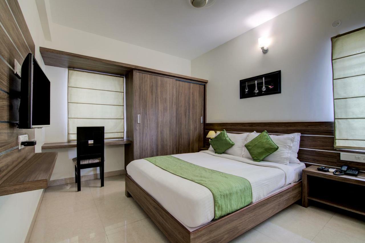 Sunshine Suites Grand Deluxe Bengaluru Kültér fotó
