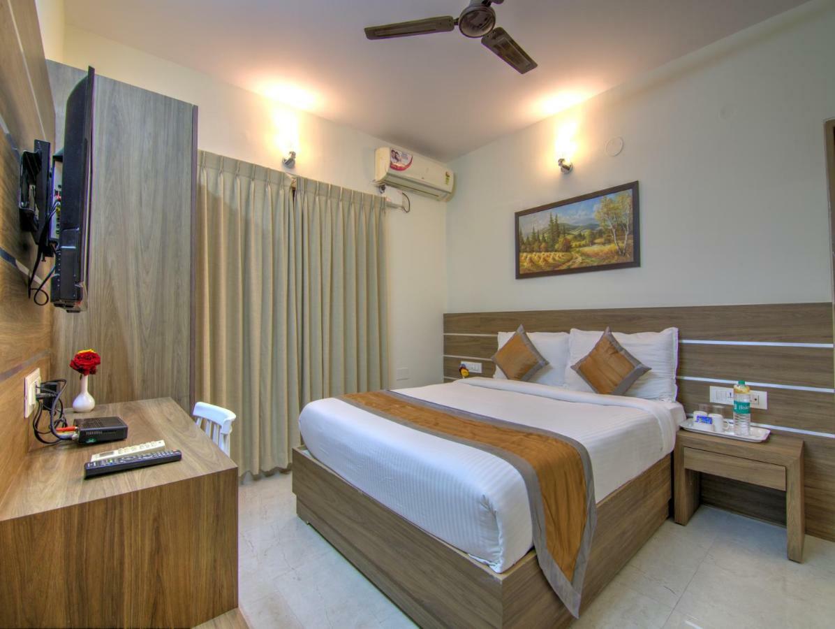 Sunshine Suites Grand Deluxe Bengaluru Kültér fotó